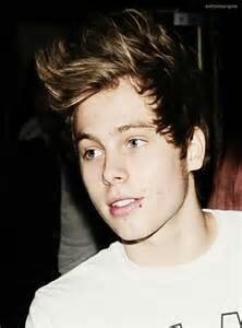 Luke Hemmings